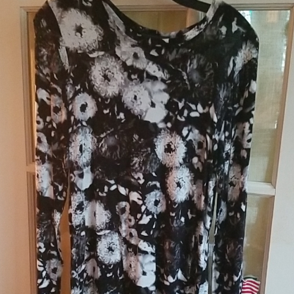 BCBGMaxAzria Monochrome Patterned Dress